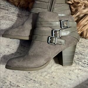 Stylish Gray Ankle Boots for Women